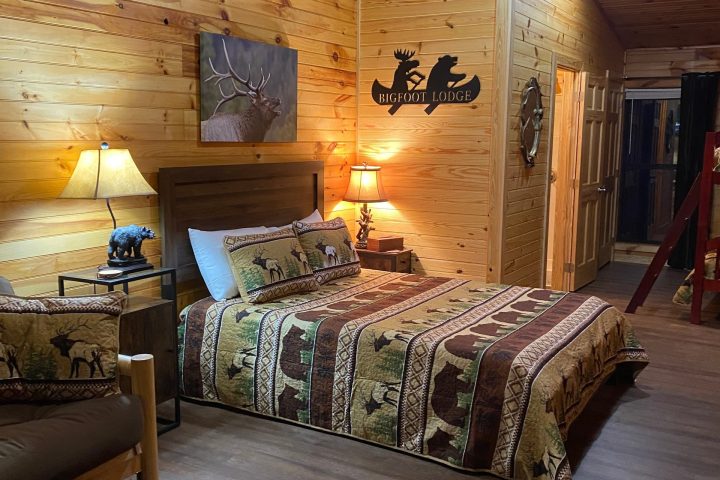 Affordable lodge rentals Benton TN