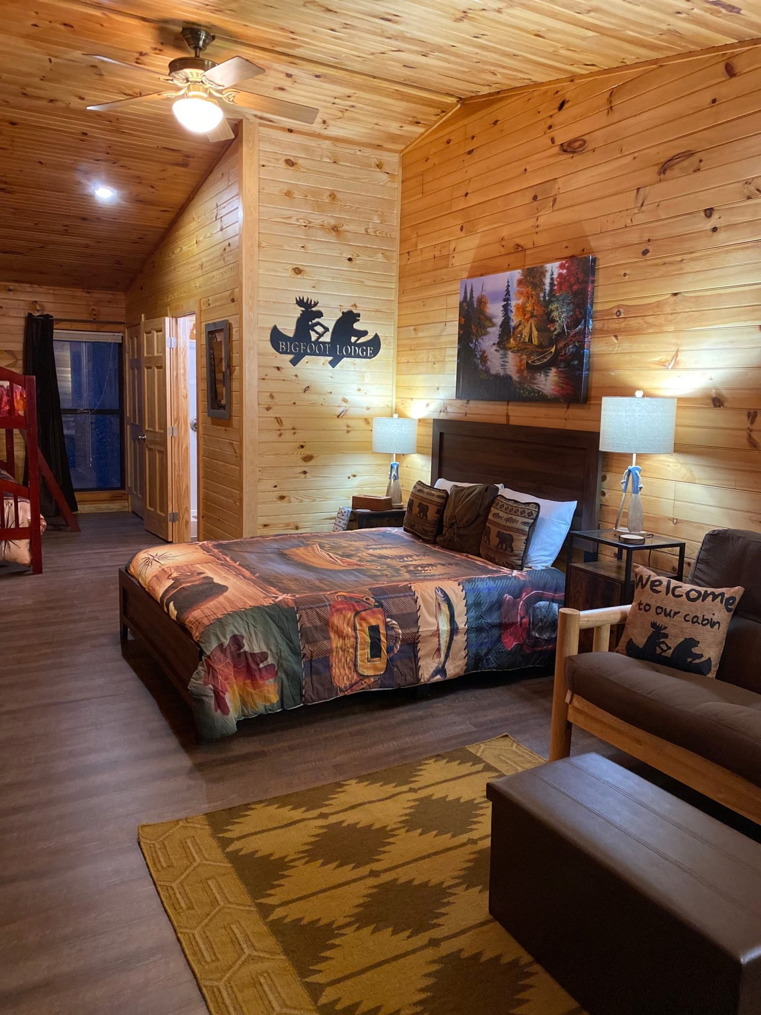 Bigfoot Lodge Room Two Image 1 Lodge Rentals in Tennessee