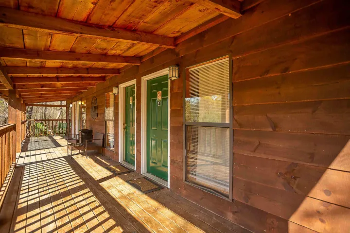Romantic cabin getaways near Ocoee River